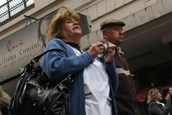 Doctores y jubilados unidos en la lucha