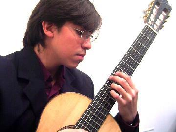 Fabián Cardozo y su guitarra