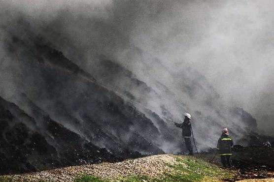 Arduo trabajo de los bomberos en Pacará Pintado