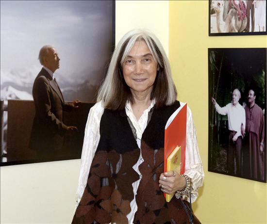 La viuda de Borges presenta en Chile exposición fotográfica de sus viajes