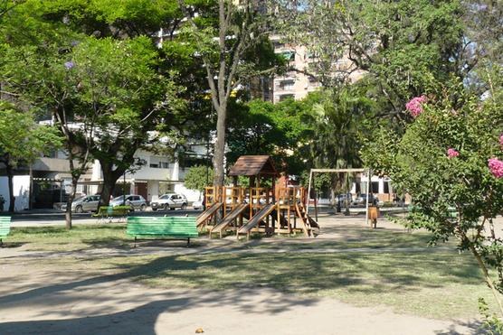 Los juegos de la Plaza Urquiza se vieron desiertos