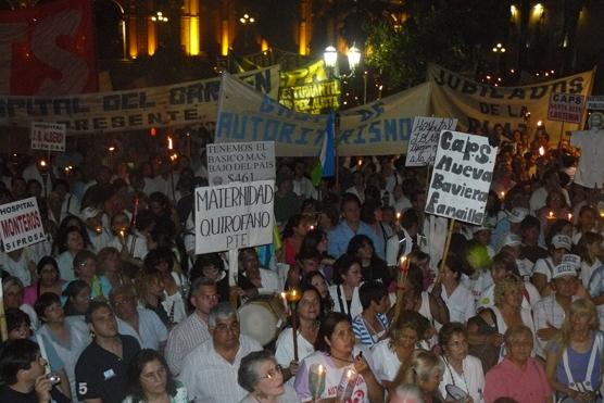 Una multitud se sumó a Plaza Independencia