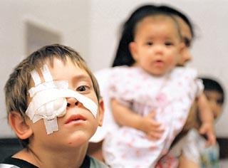 Un niño tiene una posibilidad 10 veces mayor de lesionarse con un fuego artificial si no es supervisado