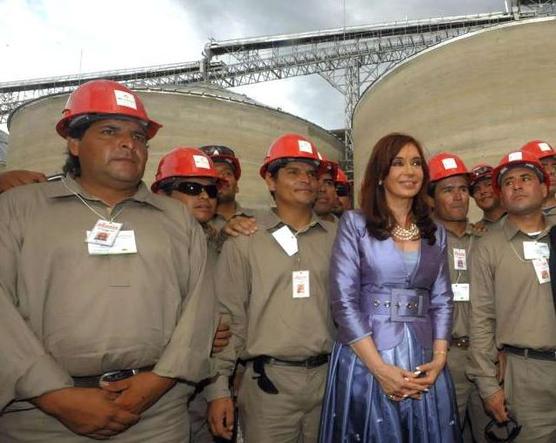 La presidenta inauguró una planta productora de soja y biodiesel con una inversión de 90 millones de dólares.