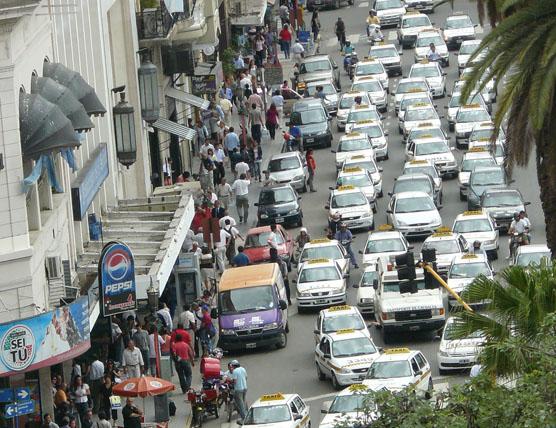 En el microcentro solo pueden ingresar taxis, esto porovocó 