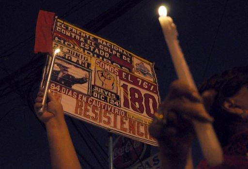 Carteles de la Resistencia en Nochebuena