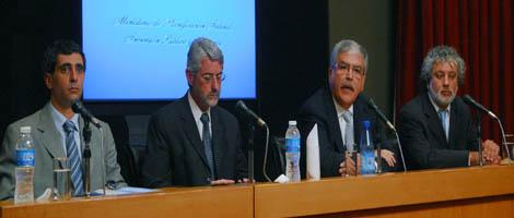 De Vido durante una conferencia de pensa en el microcine del Palacio de Hacienda