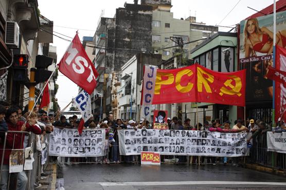 Partidos de izquierda y numerosas agrupaciones sociales fueron a pedir que se haga justicia