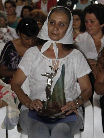 Asociación Madres de Plaza de Mayo Filial Tucumán: por su lucha constante en la búsqueda de la memoria, la justicia y la verdad.