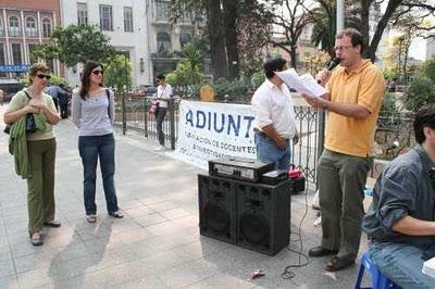 Adiunt suspendió la asamblea prevista para hoy