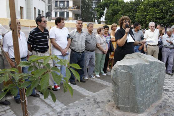 Pasadas las 18.30 comenzó el acto por la memoria en el centro de detención, la ex jefatura