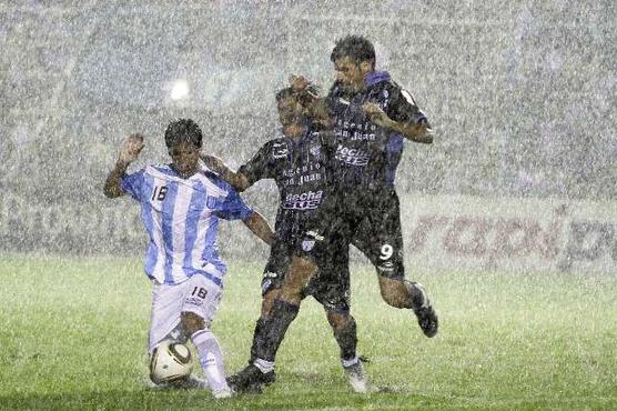 Partido suspendido en el Monumental