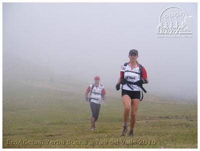 Atletas en pleno cerro