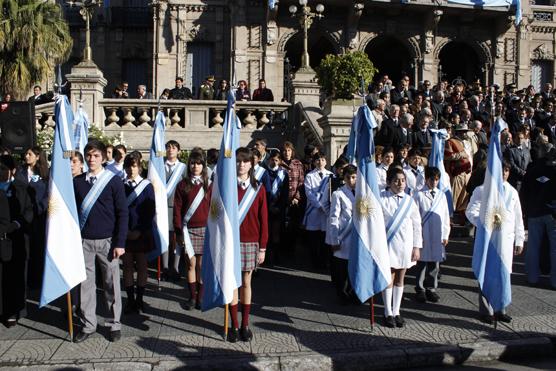 Abanderados de distintos colegios