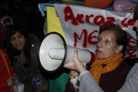 Una mujer que dijo ser ya abuela, brindó palabras de apoyo 