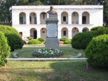 Casa Obispo Colombres, Parque 9 de Julio