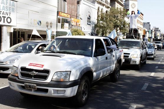 Nueva caravana de los autoconvocados hacia Plaza Independencia