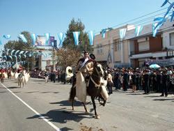 Urtubey desfiló vestio de gaucho