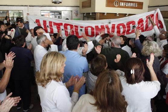 En asamblea inter hospitalaria los Autoconvocados de la Salud resolverán la respuesta que le llevarán mañana al gobierno