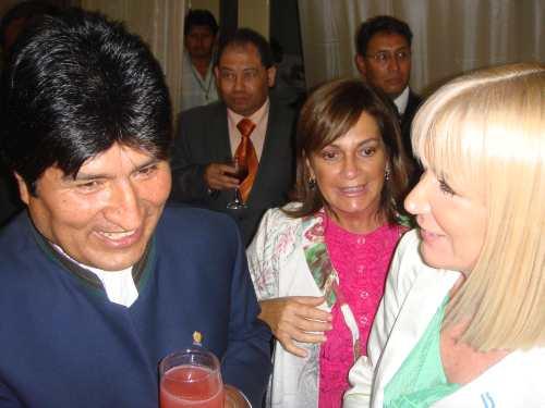 Evo Morales con Catalina Lonac del IDEP