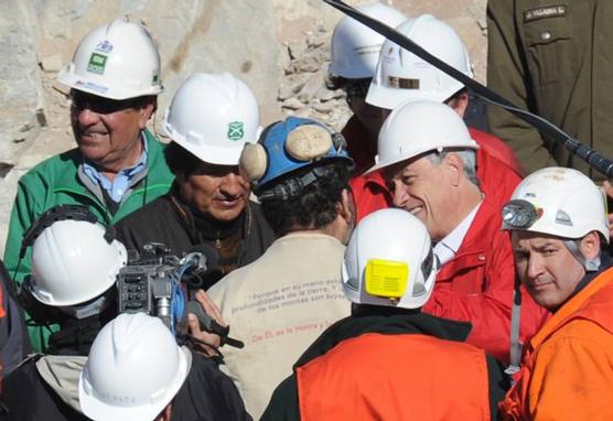 Evo y Piñera saludan a Mamani