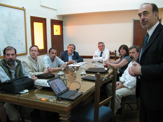 Reunión del Ministro Gassembauer y representantes de YPF