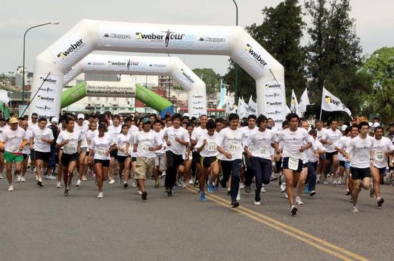 Numerosos participantes en la maratón