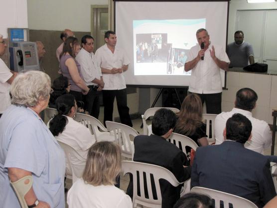 El Director de Salud hablando en el acto