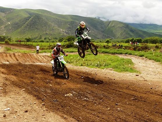 Competencia de motocorss en Tafí del Valle