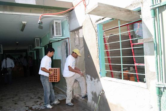 Arreglos en Escuela Alfonsina Storni