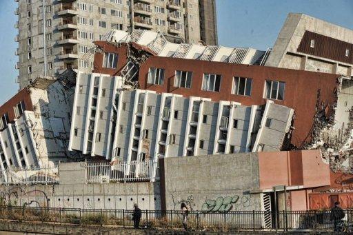 Un edificio destruido por el terremoto en Concepción, fotografiado un año más tarde, el 7 de febrero 2011