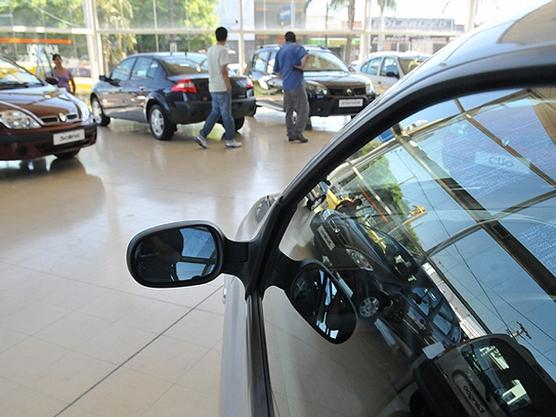 Las operaciones de compra-venta de autos usados subió 28,9 por ciento en febrero