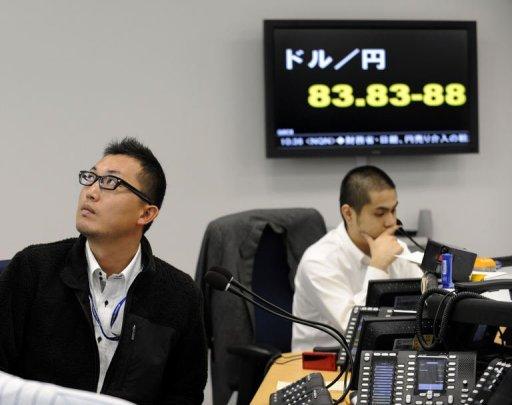 Operadores de la bolsa de Tokio