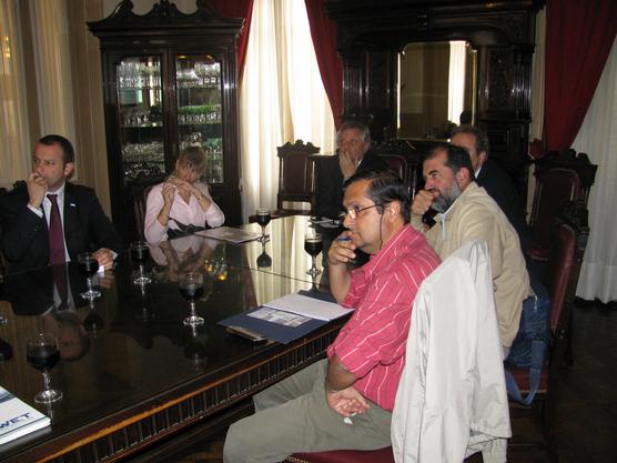 Gassembaeur con empresarios chilenos