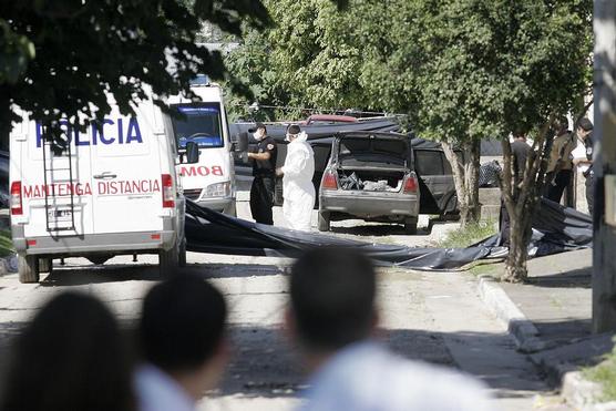 Un profesor de tenis que estaba desaparecido desde el lunes fue encontrado asesinado dentro de su auto