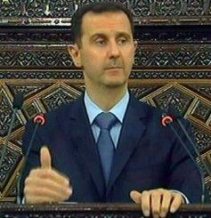 La televisión siria retransmite el discurso en el Parlamento del presidente Bashar al Asad