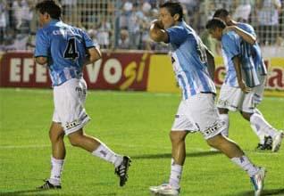 Atlético ganó en casa