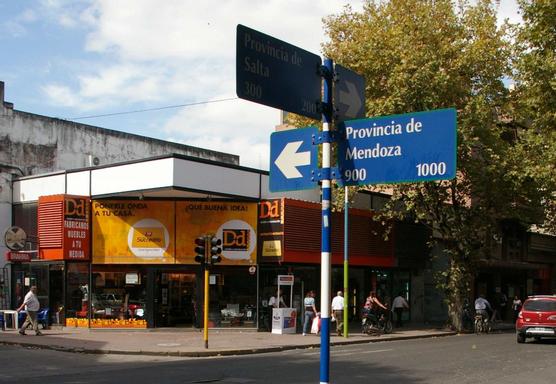 Esquina de Mendoza y Junín