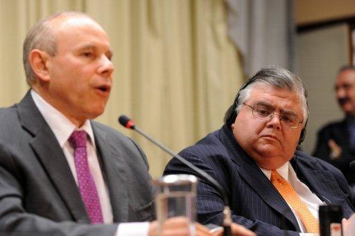 Agustín Carstens (D) junto al ministro de Finanzas de Brasil, Guido Mantega