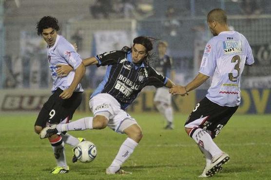 Chacarita Juniors derrotó a Atlético Tucumán por 1 a 0