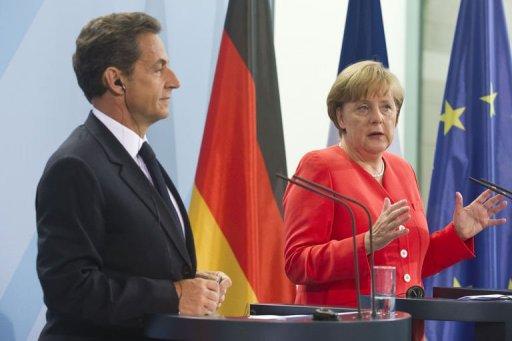 Merkel y Sarkozy comparecen ante la prensa en Berlín