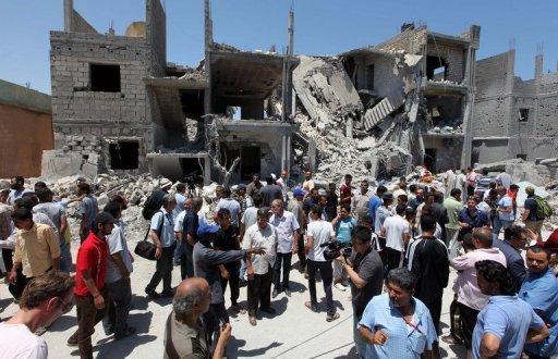 Un edificio de Trípoli destruido por la OTAN, según el gobierno libio