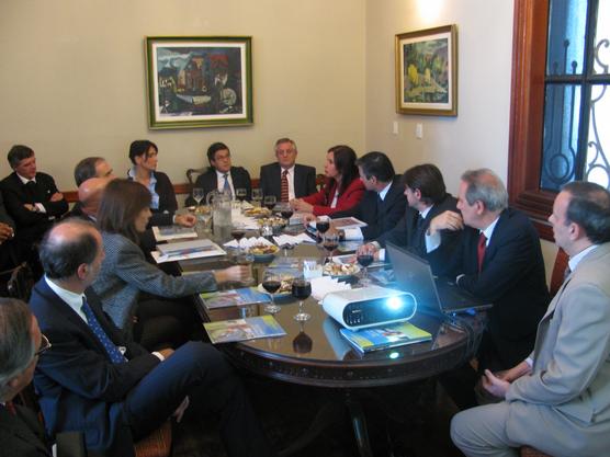 Reunión con autoridades locales