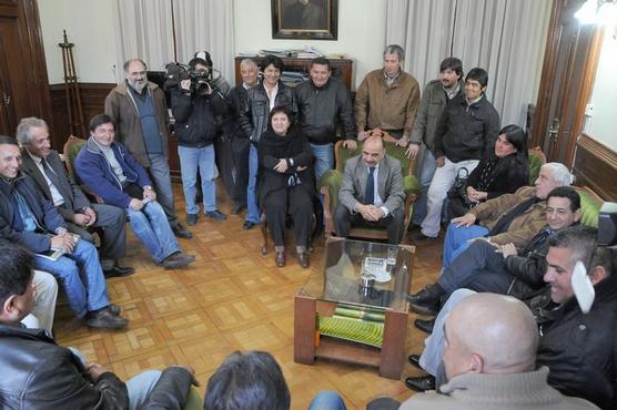 Como estaba previsto el Frente de Gremios Docentes y el Frente de Docentes se reunieron con el ejecutivo y llegaron a un acuerdo