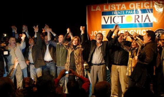 El acto de cierre de campaña del Frente para la Victoria se realizó durante la tarde de ayer en la sede del PJ