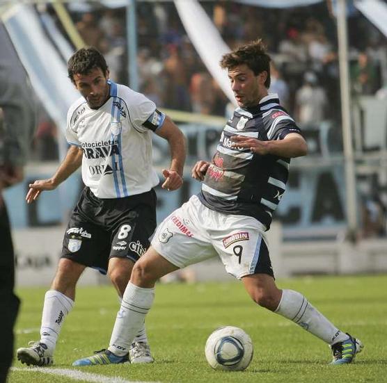 Gimnasia y Esgrima de Jujuy venció al `Decano´ por 2 a 0