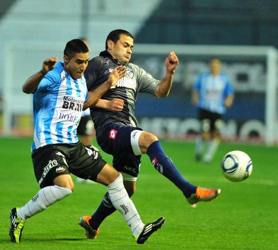 Quilmes recibió ayer a Atlético Tucumán