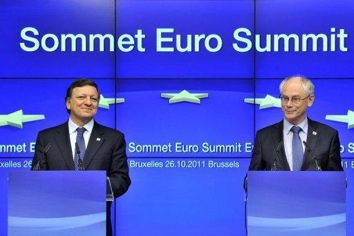 El presidente de la Comisión Europea Jose Manuel Barroso y el del Consejo Europeo Herman Van Rompuy