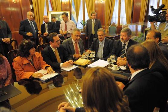 El ministro de Economía, Jorge Jiménez presentó ayer ante los legisladores el presupuesto 2012