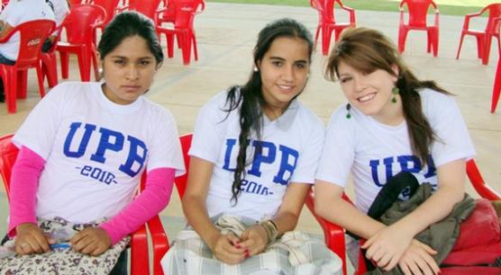 Estudiantes cochabambinos de la UPB